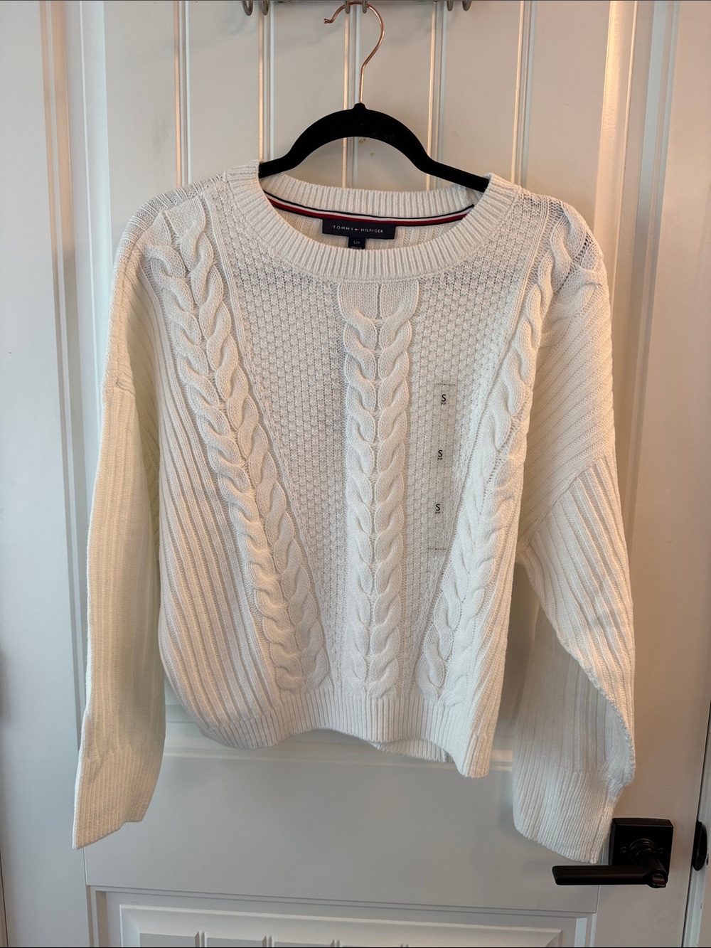 Tommy Hilfiger Cable knit Sweater NWT